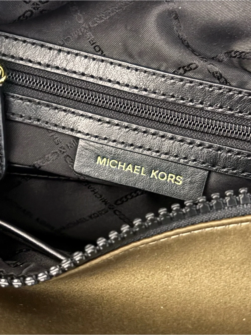 NWOT Michael Kors Olivia Studded Satin Messenger Bag Olive $378
